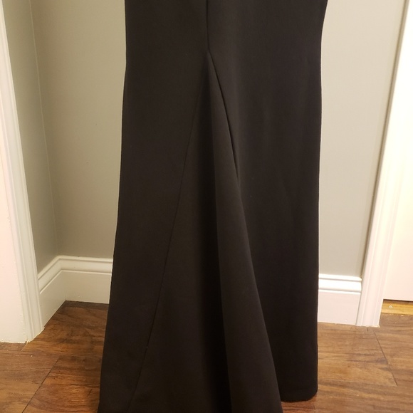 Long formal black dress - Picture 5 of 7